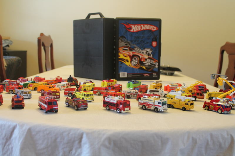 Illustration for article titled Enormous Die-cast collection - Box 1 - Fire Trucks